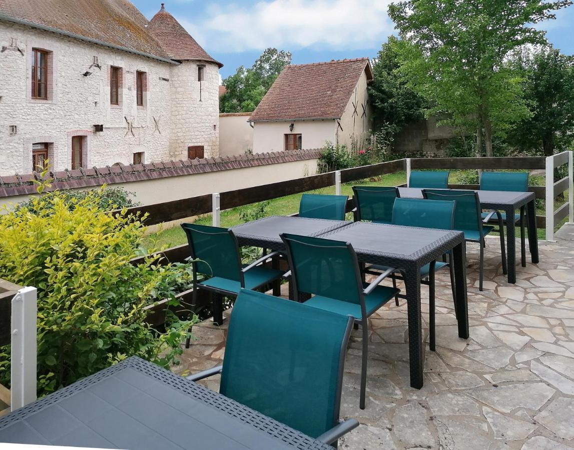 Hotel Le Dormeux Mehun-sur-Yevre Exteriör bild