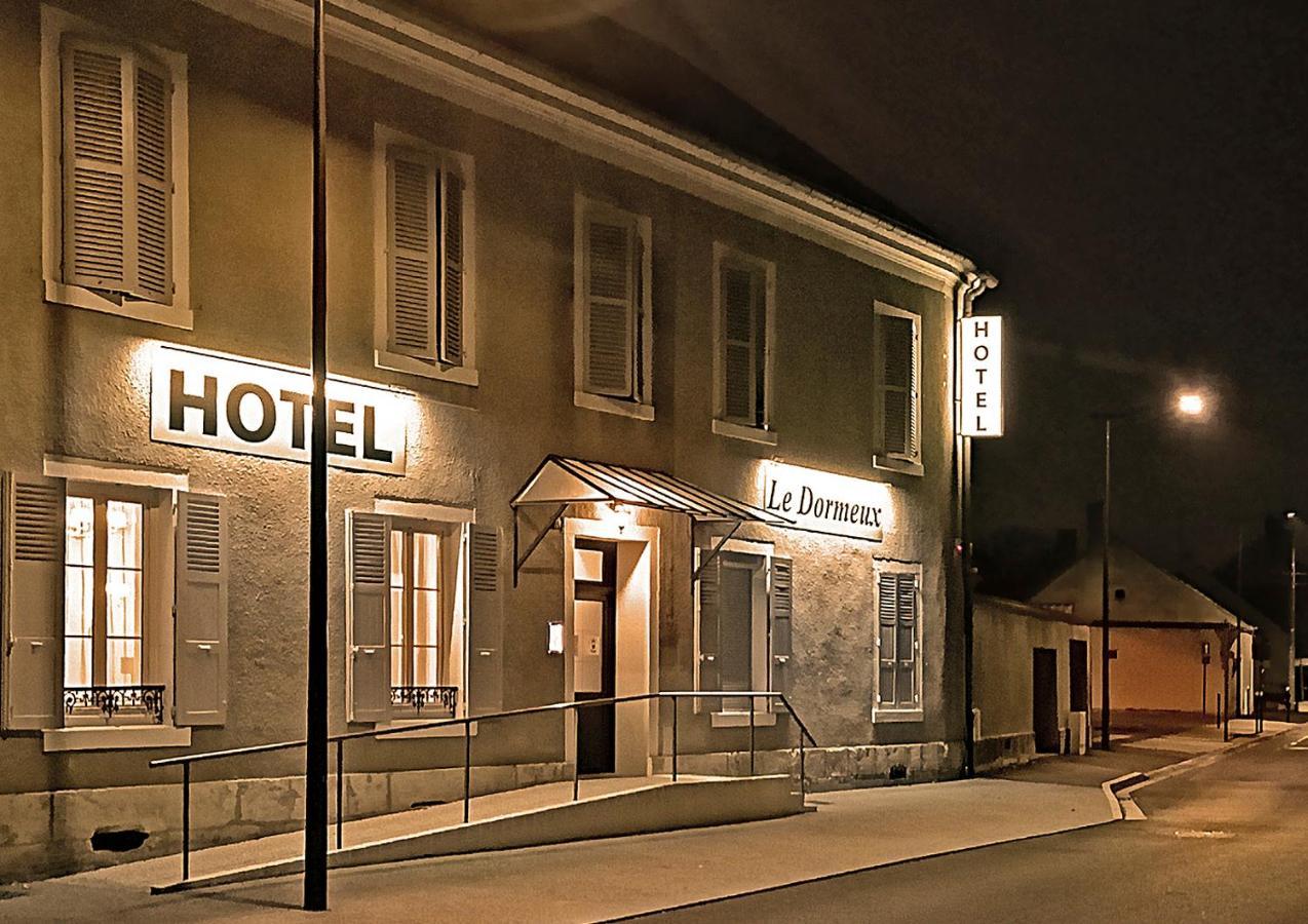 Hotel Le Dormeux Mehun-sur-Yevre Exteriör bild
