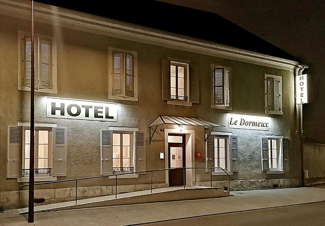 Hotel Le Dormeux Mehun-sur-Yevre Exteriör bild