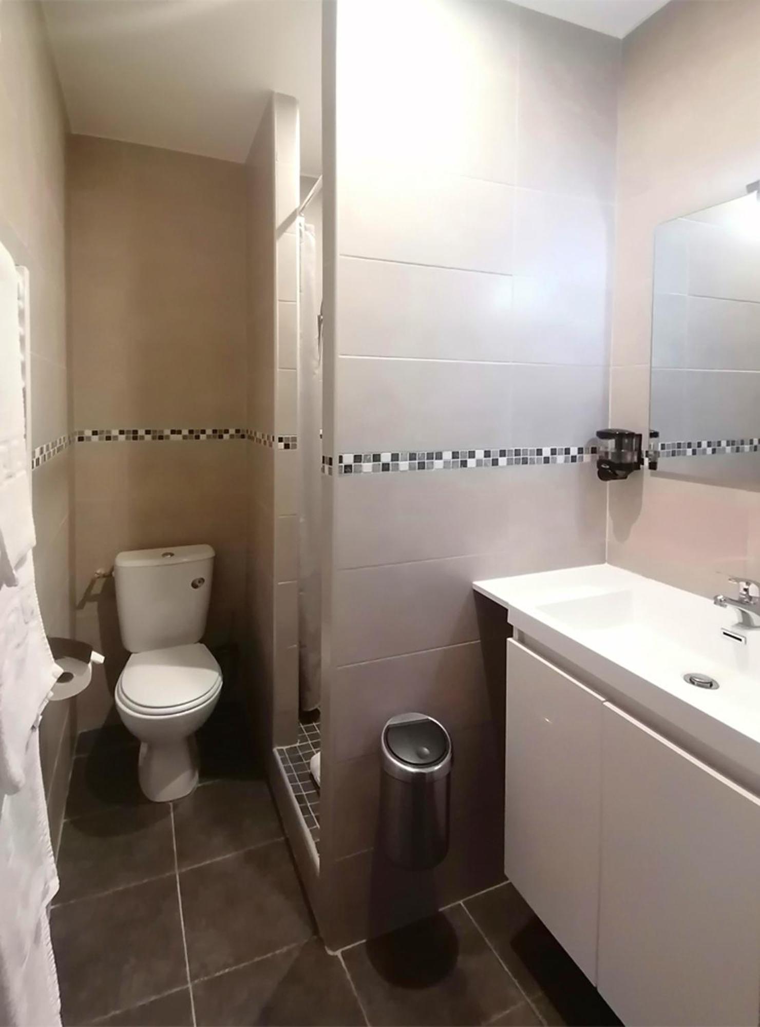 Hotel Le Dormeux Mehun-sur-Yevre Exteriör bild