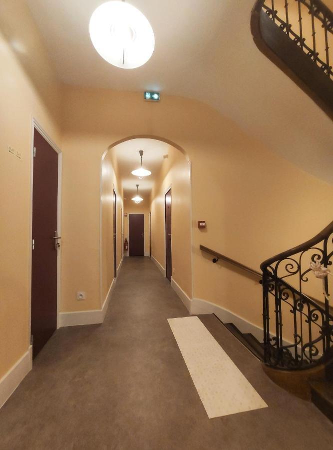 Hotel Le Dormeux Mehun-sur-Yevre Exteriör bild