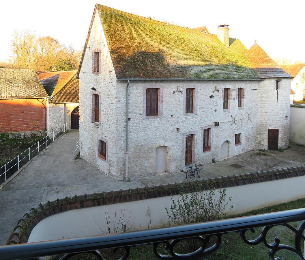 Hotel Le Dormeux Mehun-sur-Yevre Exteriör bild